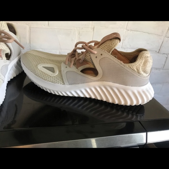 Shoes - Picture 3 of 6